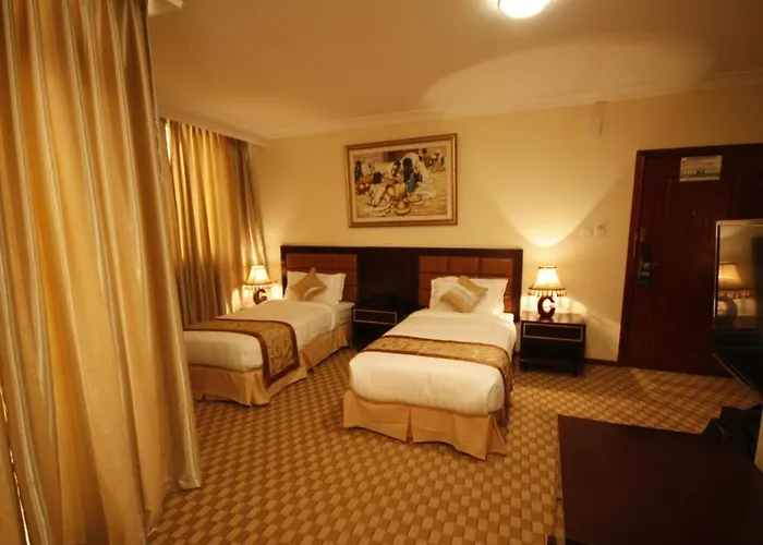 Central hotel: Caravan Hotel Addis